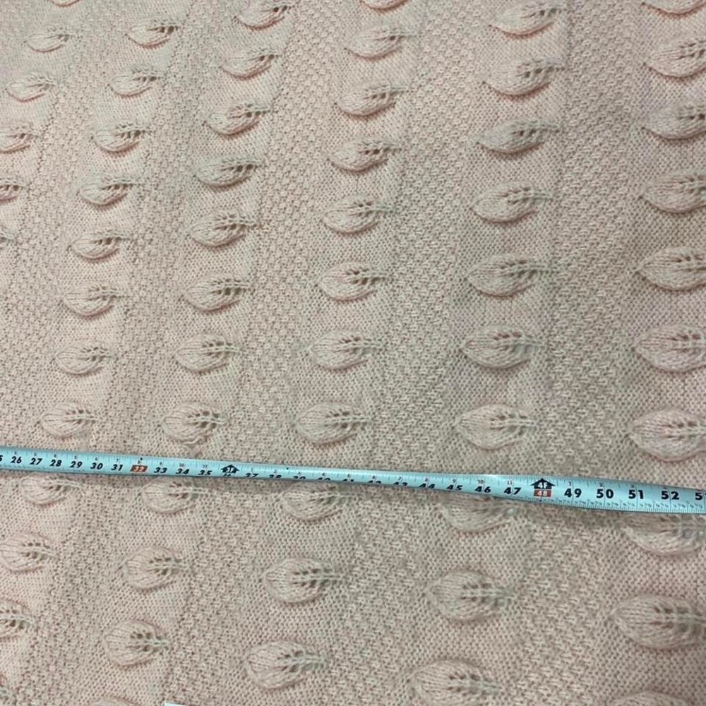 Pink hand made blanket Size L66" X W62". SKU-A104 #knitwear - Picture 4 of 8